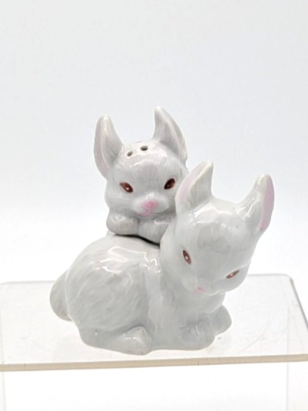 Vintage Enesco White Bunny Rabbit Salt & Pepper Shaker Set, CUTE Easter.
